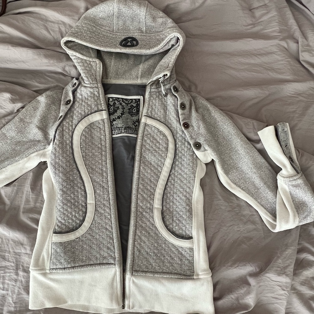 Lulu lemon jacket